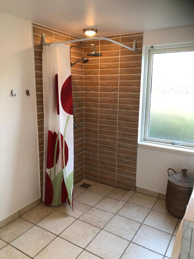 Fly B&B Skive Bagian luar foto