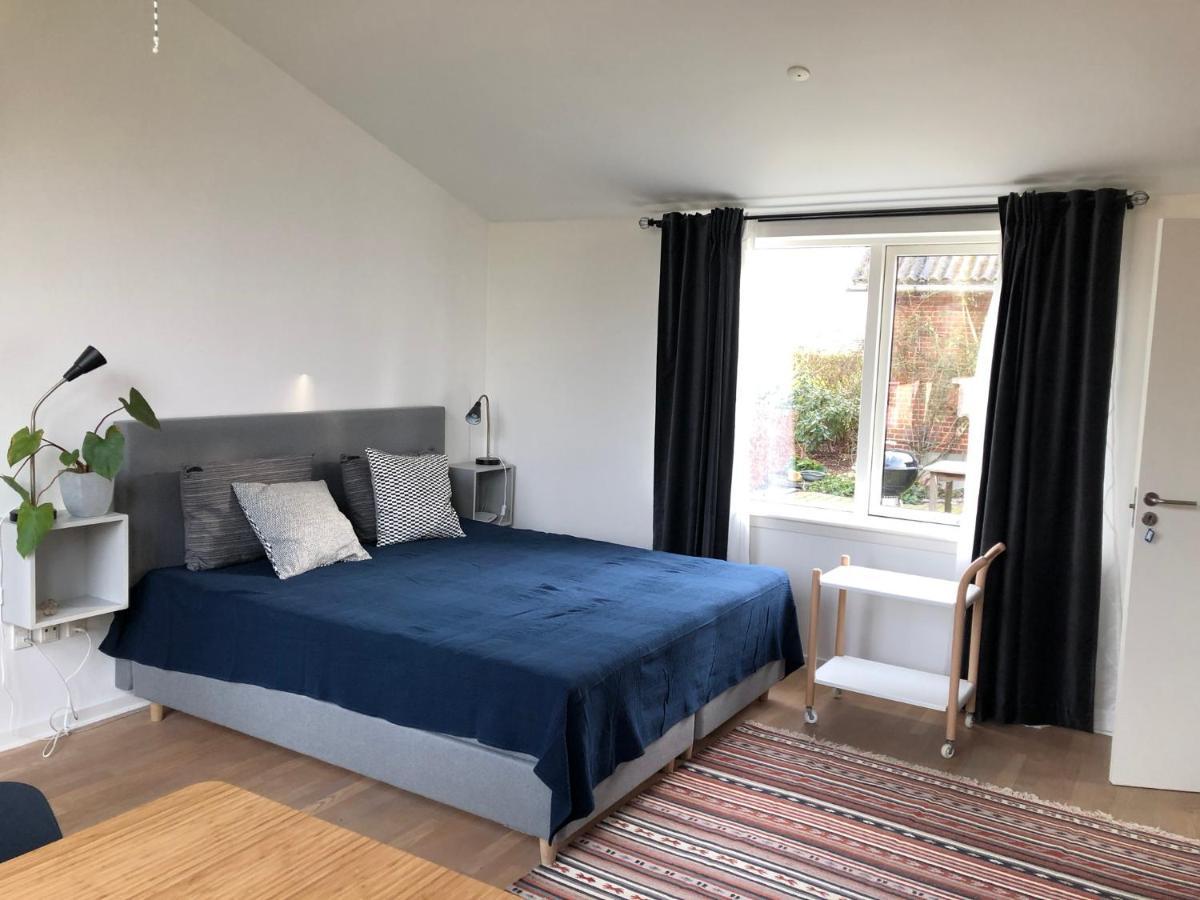 Fly B&B Skive Bagian luar foto