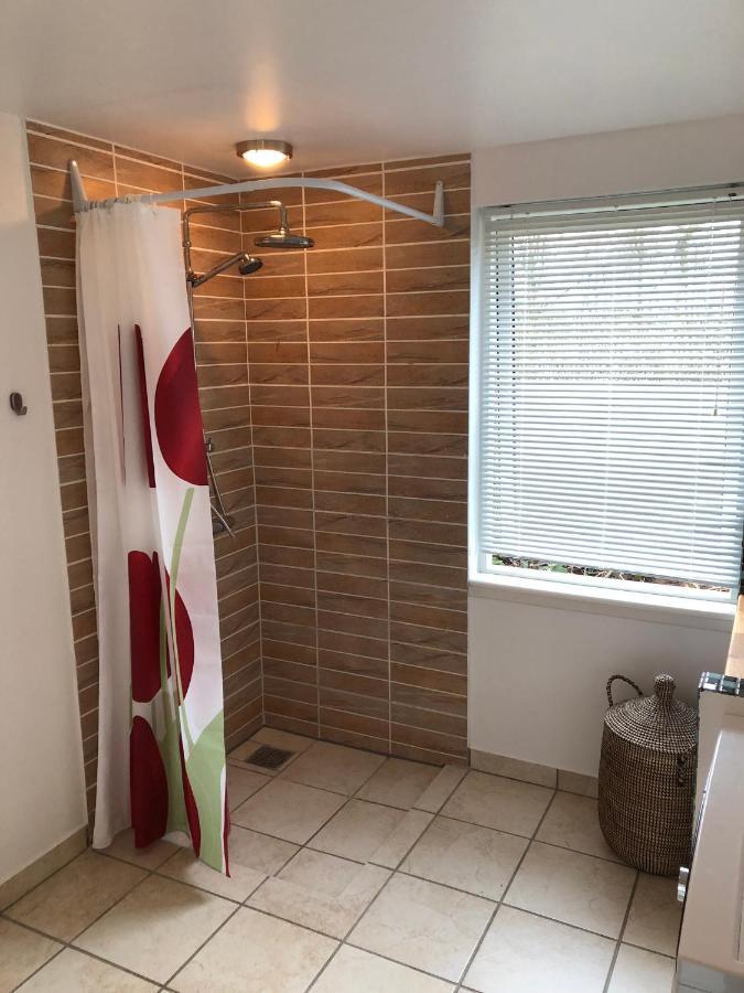 Fly B&B Skive Bagian luar foto