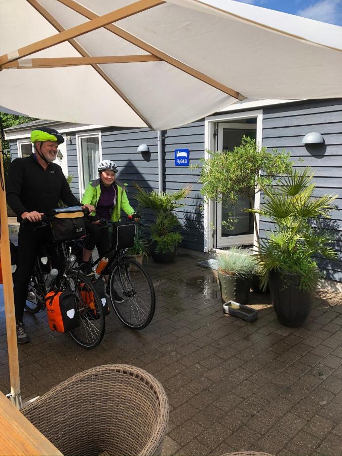 Fly B&B Skive Bagian luar foto