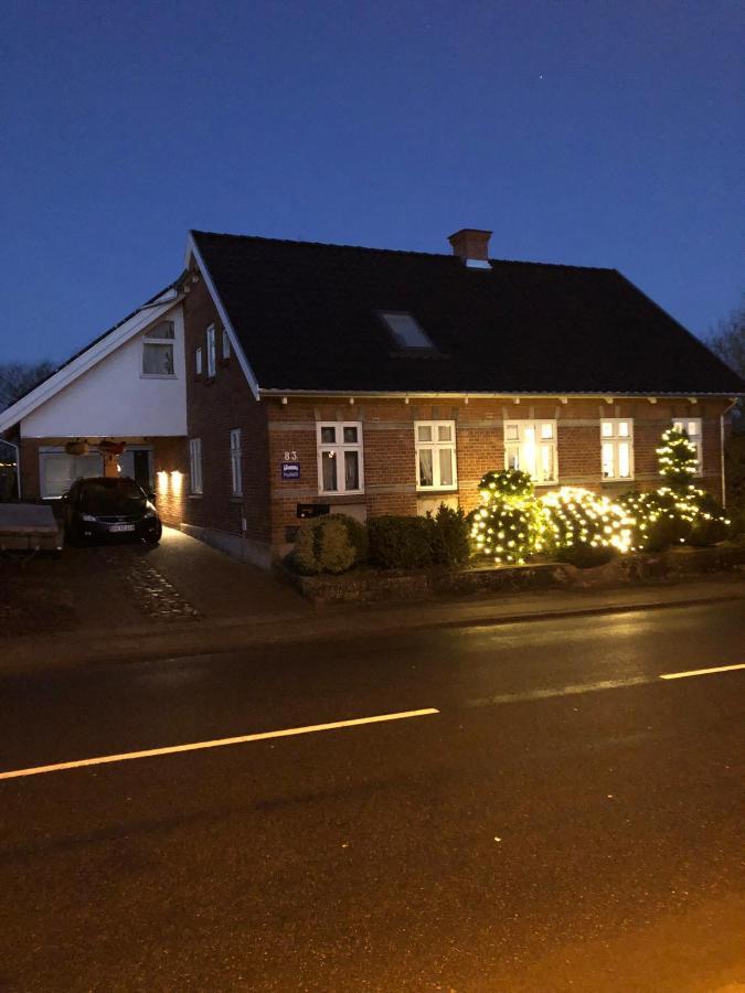 Fly B&B Skive Bagian luar foto